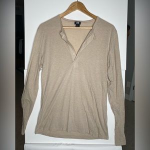 H&M khaki long sleeve henley size medium.